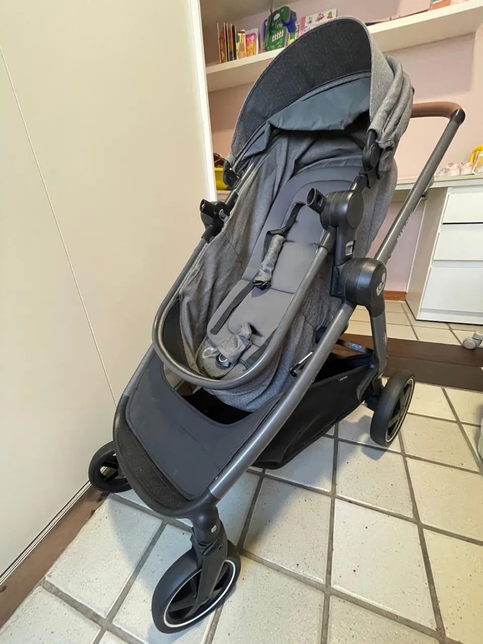 Vendo carrinho de bebê Maxi-Cosi Anna 2