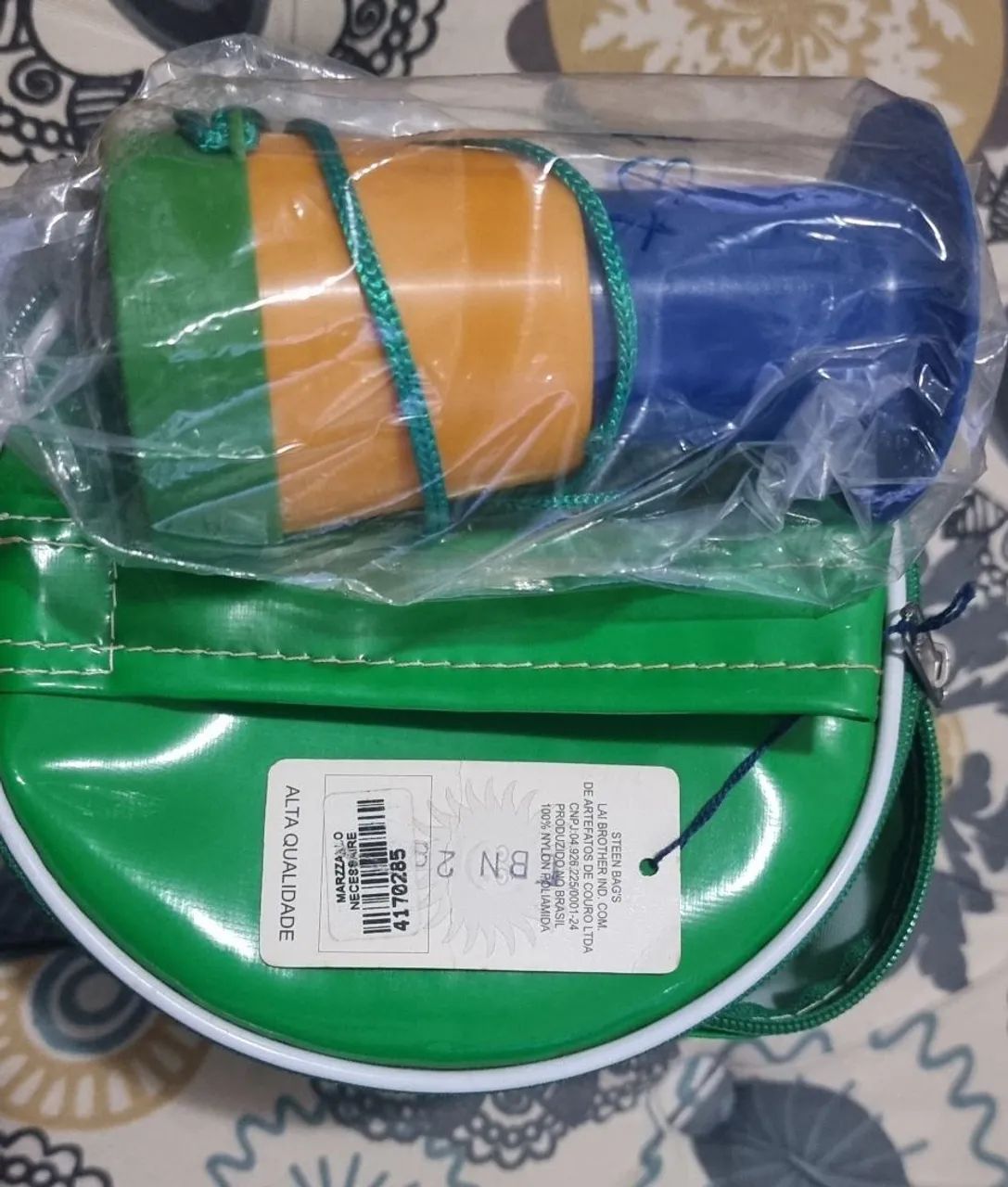 BOLSA OU NECESSAIRE TEMÁTICA DA COPA DO MUNDO + CORNETINHA. - Foto 4