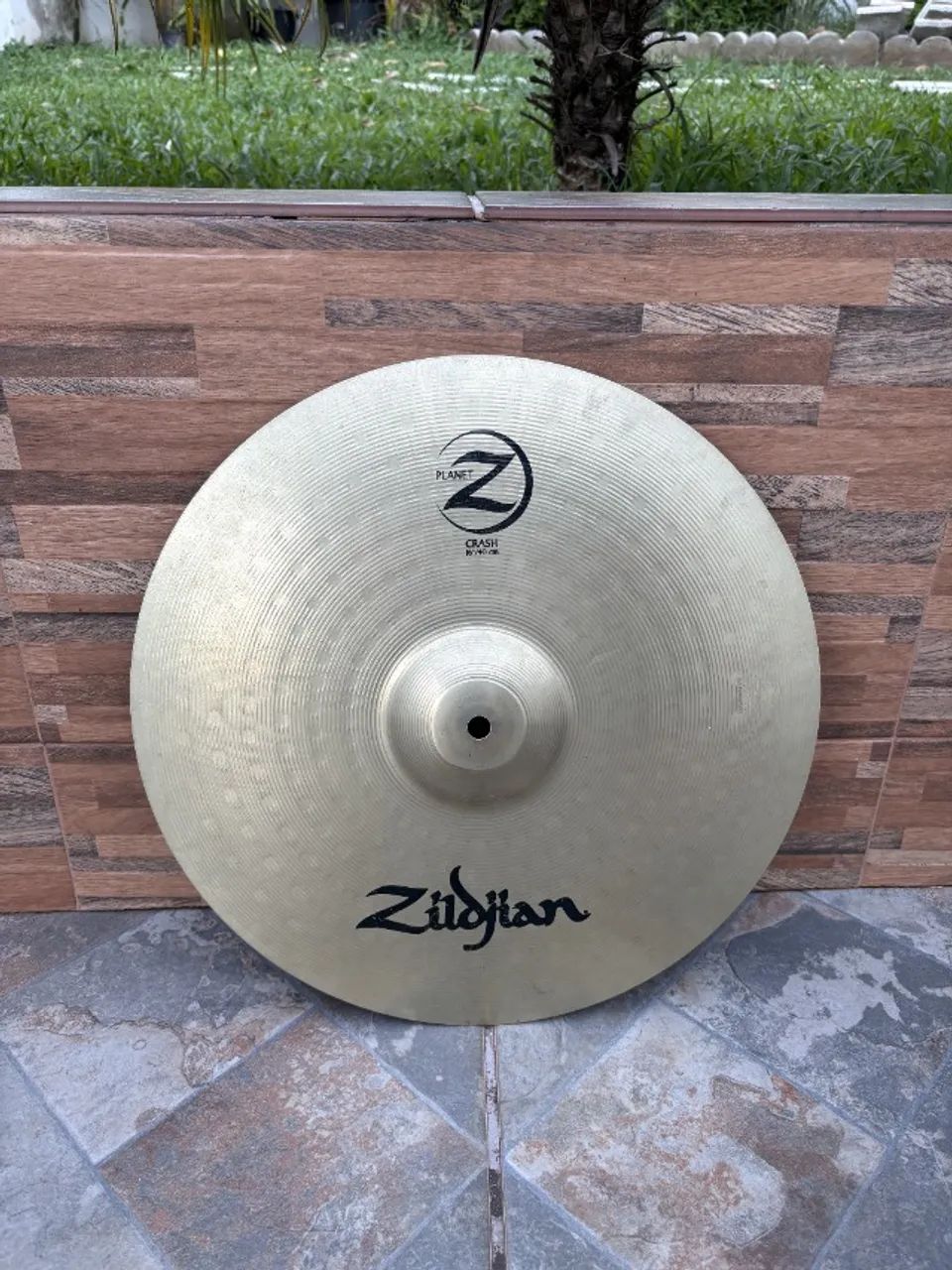 Prato Crash Zildjian Planet Z 16 Excelente Estado - Instrumentos