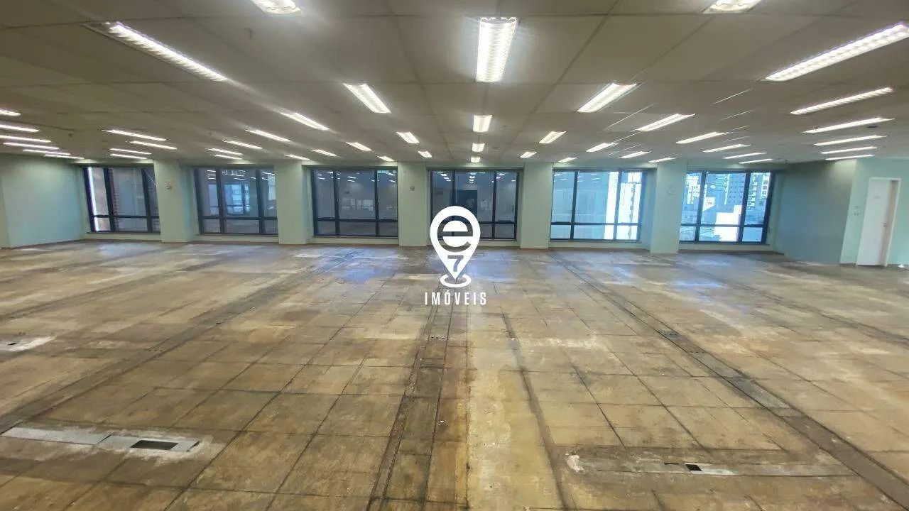 Conjunto Comercial para Aluguel com 437 m² em Cerqueira César