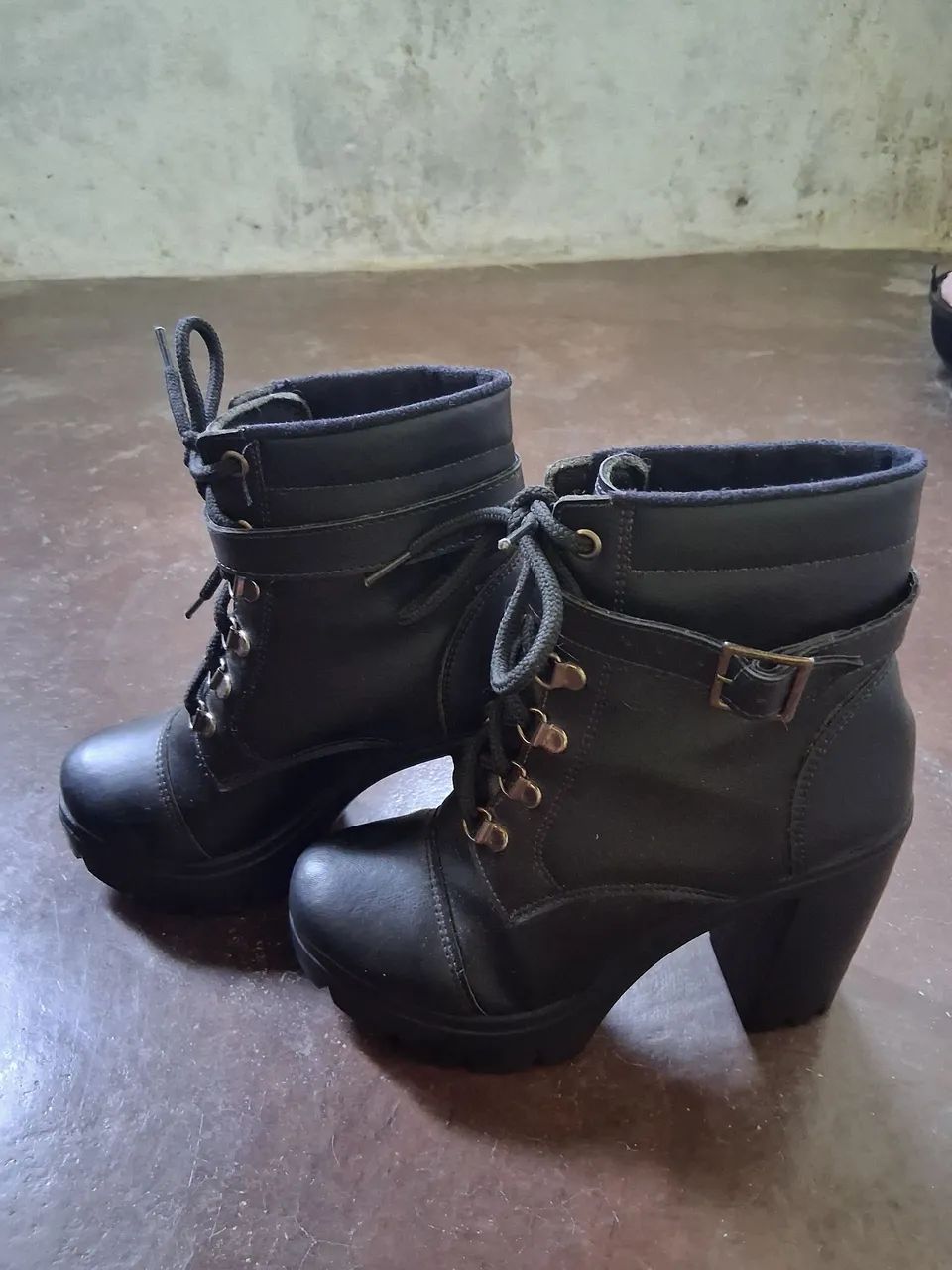 Bota de salto - Foto 4