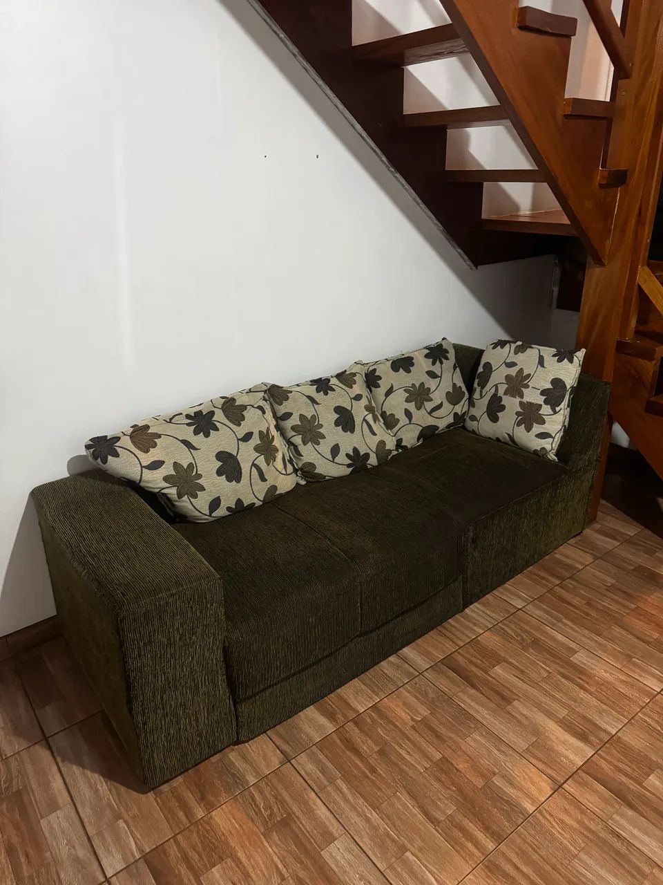 Conjunto de 2 sofás bem conservados