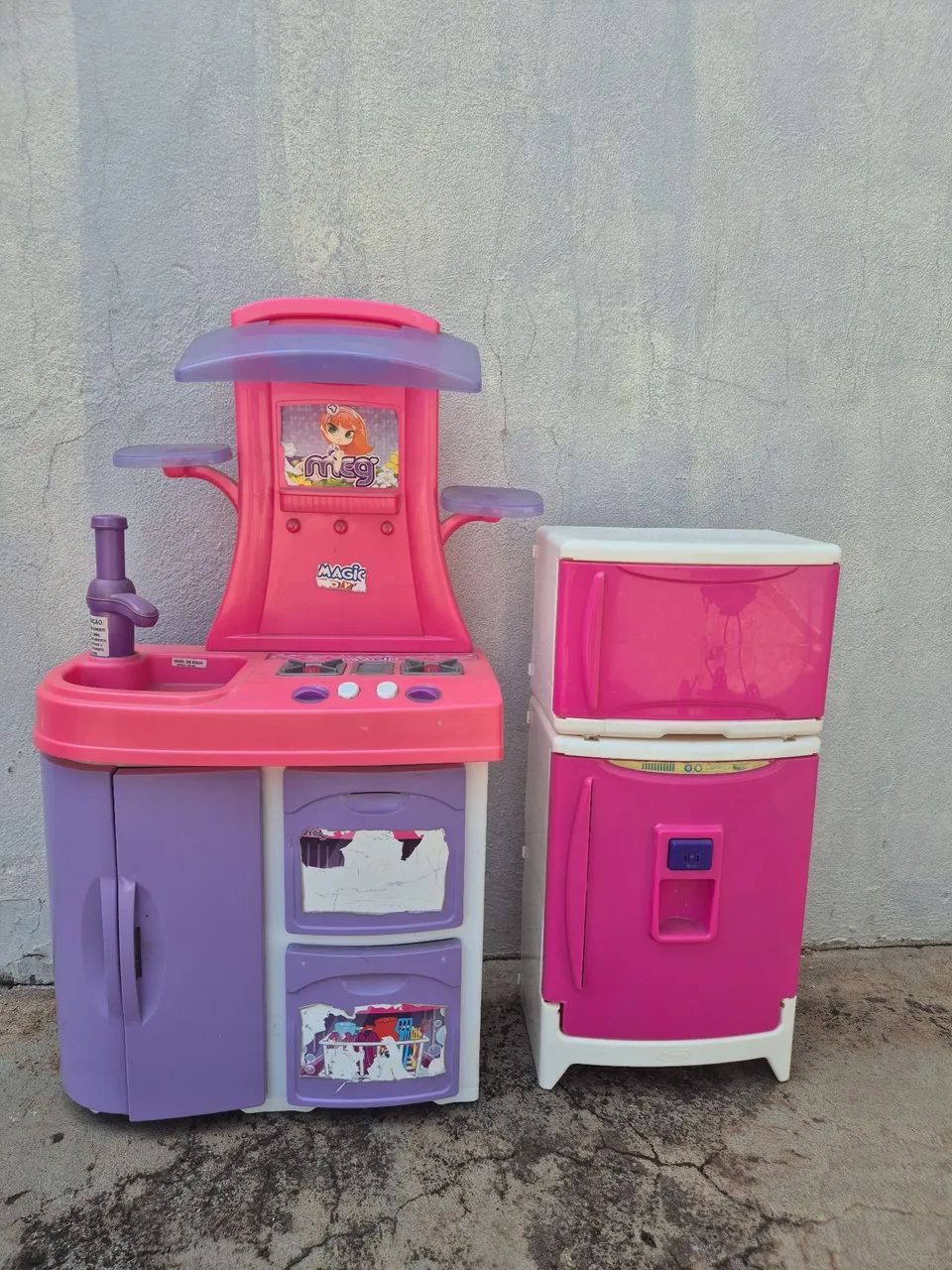 Cozinha e geladeira infantil