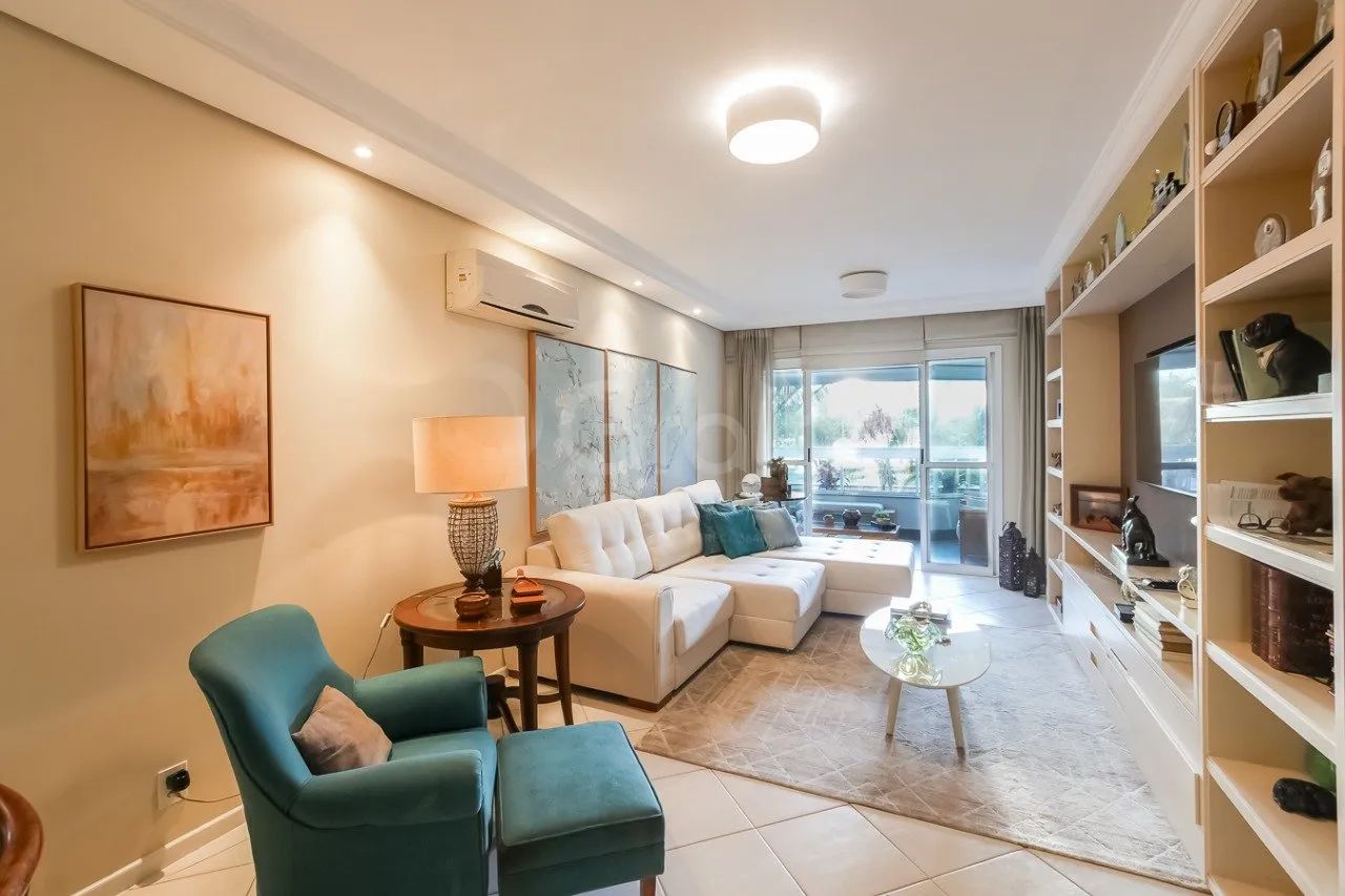 Apartamento de 226 m² com 4 quartos sendo 2 suítes no Centro