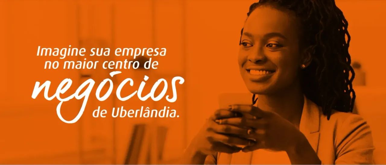 Prédio/Edifício com 18 salas e total de 607 m2 no Granja Marileusa - Uberlândia - MG