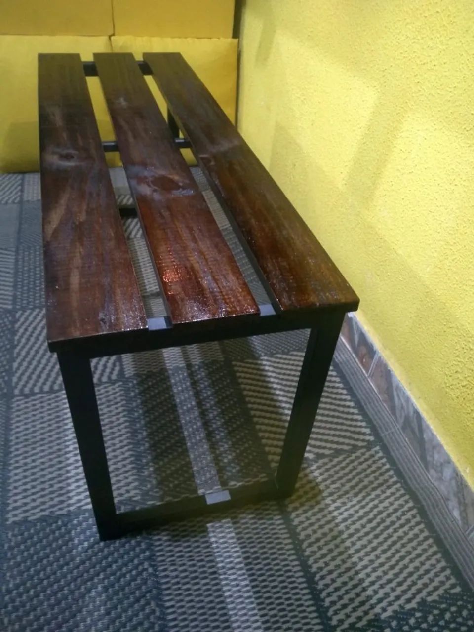 Banco de Ferro e Madeira maciça/80cm/ Recepção  - Foto 2