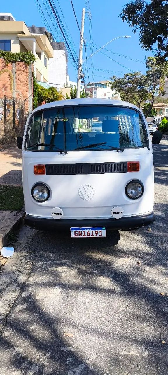 Volkswagen Kombi Standard/ Luxo/ Serie Prata 1990