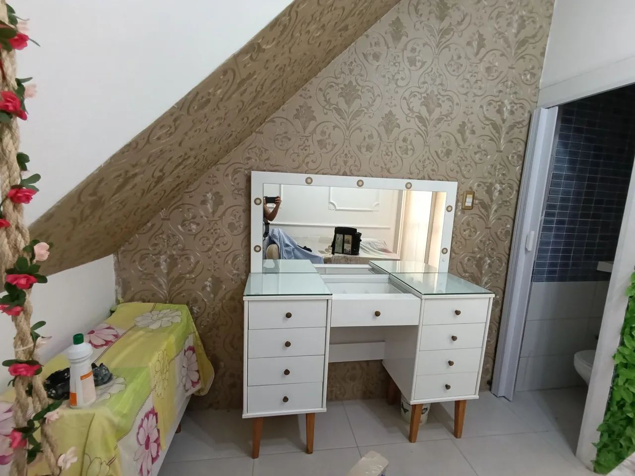 Penteadeira Branca com Espelho e 9 Gavetas | Linda, Espaçosa e Conservada! - Foto 3