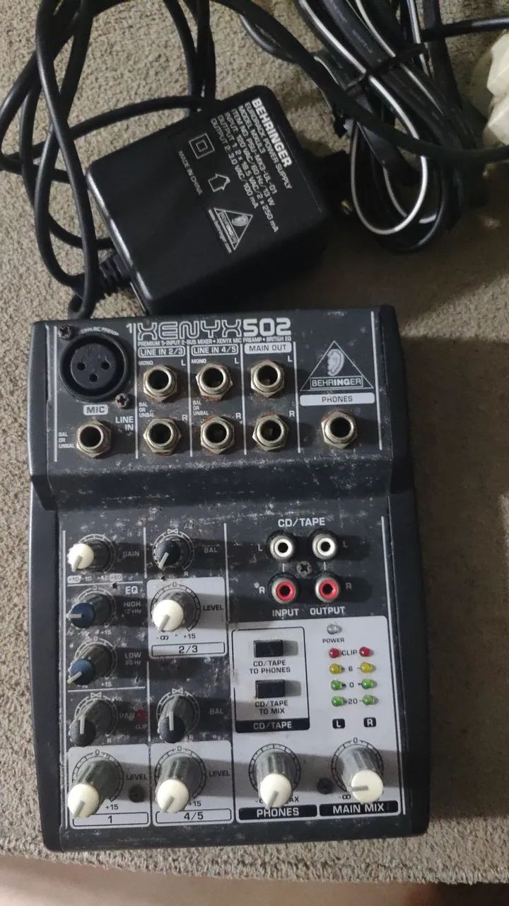 Console Mixer Behringer 502