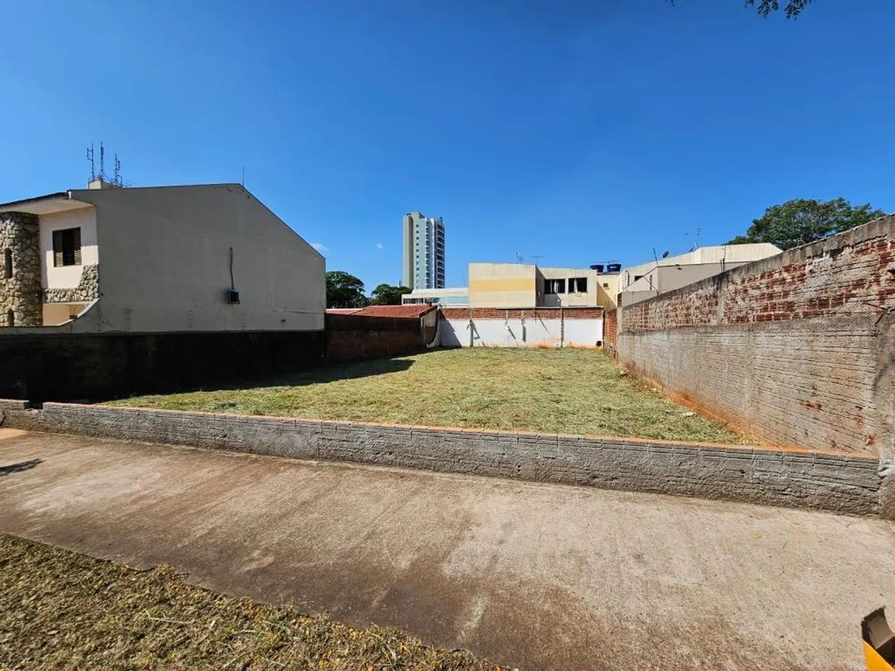 Terreno com 526.5 m² à Venda na Zona 07 - Maringá - Foto 4