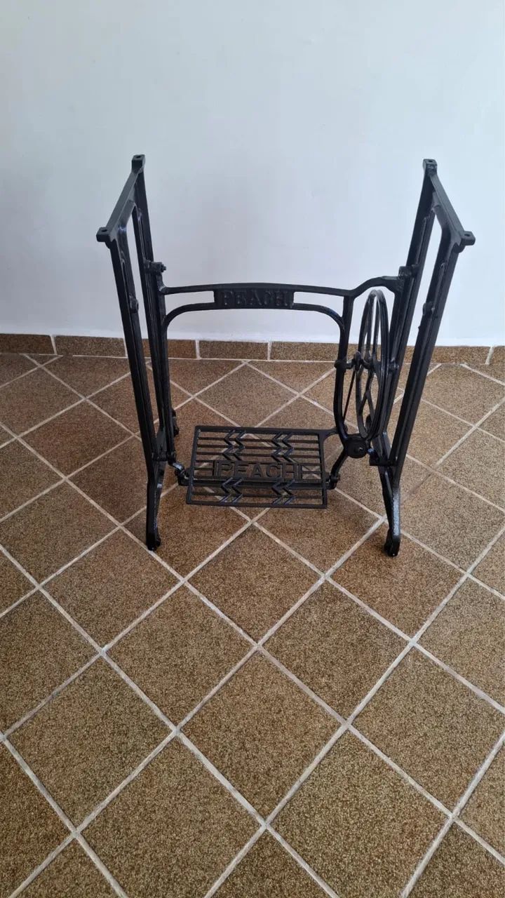 Pé de máquina com mármore 80x80 - Foto 2