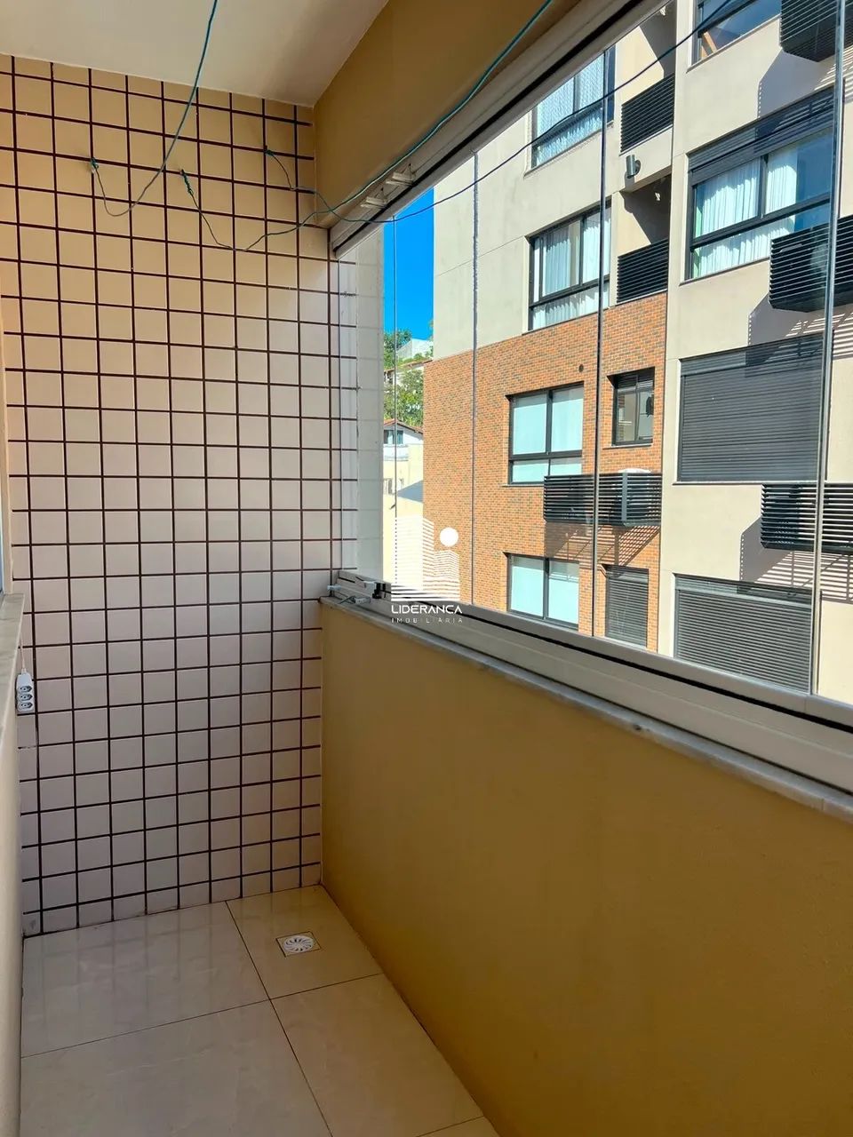 Apartamento,Carvoeira, 03 Dormitórios/01 Suíte - Foto 4