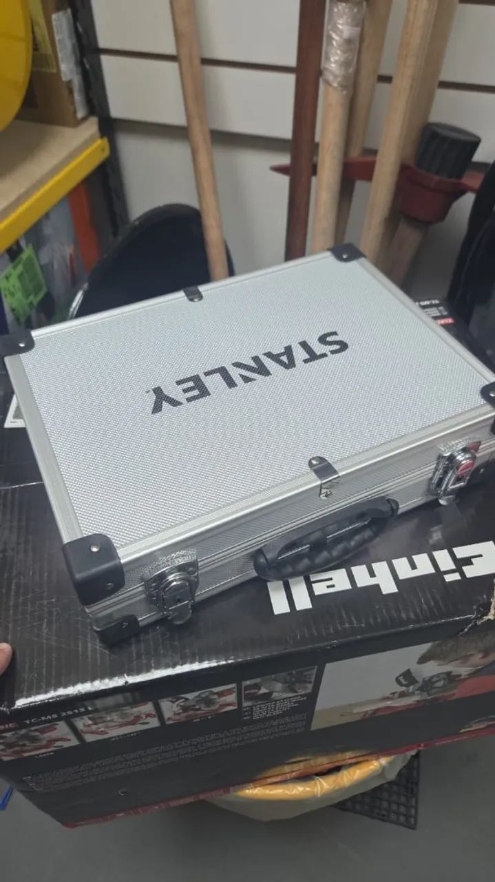 Kit Chave de Impacto + Parafusadeira 12v Stanley Nova - Foto 2