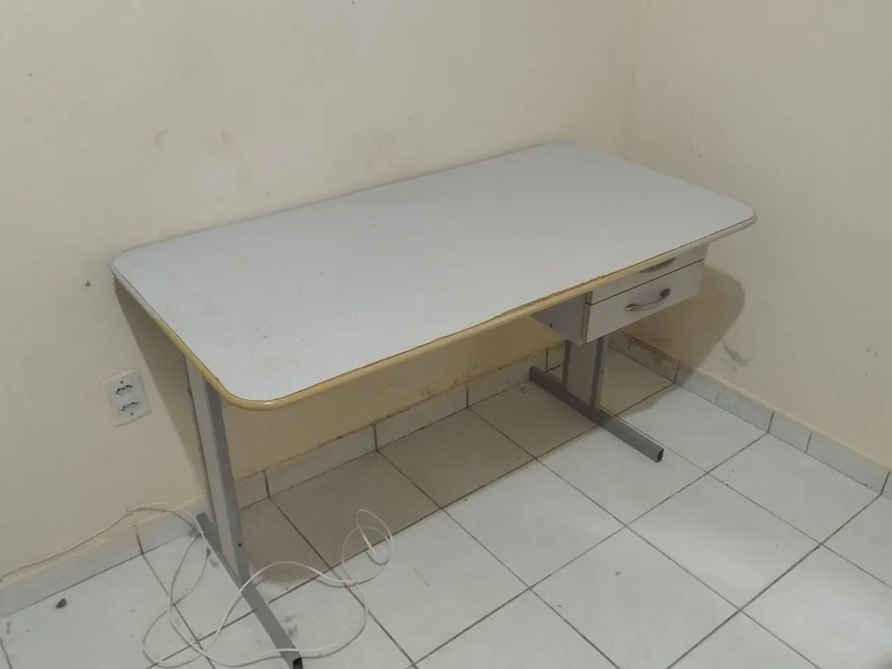 Escrivaninha  - Foto 2