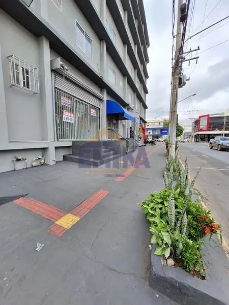 Comercial/Industrial com 10 sala(s) no bairro Quilombo em Cuiabá - MT - Foto 3