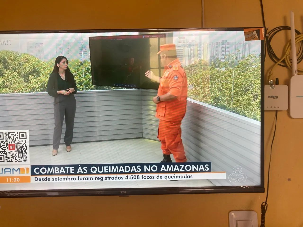 Vendo uma televisão de 32 polegadas 