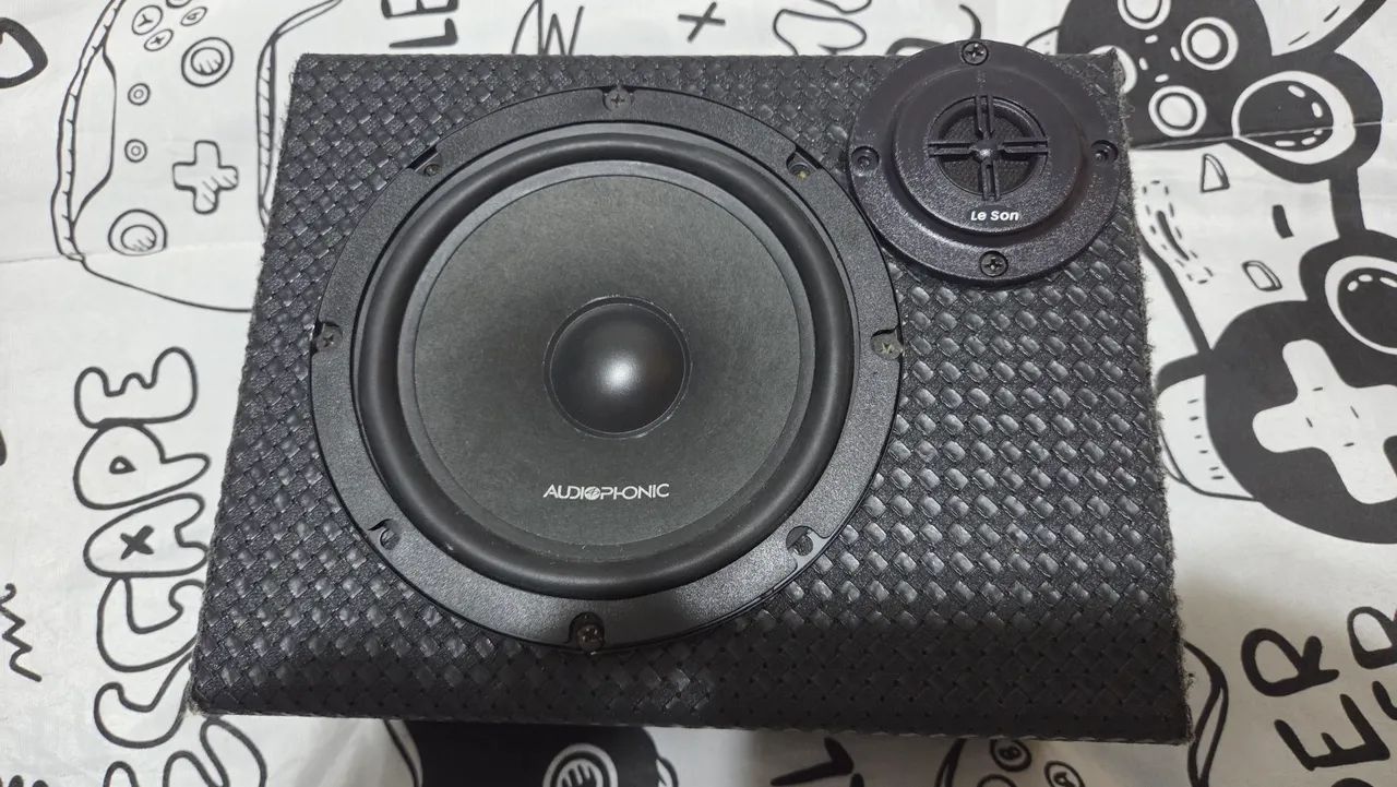 Vendo Caixa de Som AudioPhonic 50rms cada.
