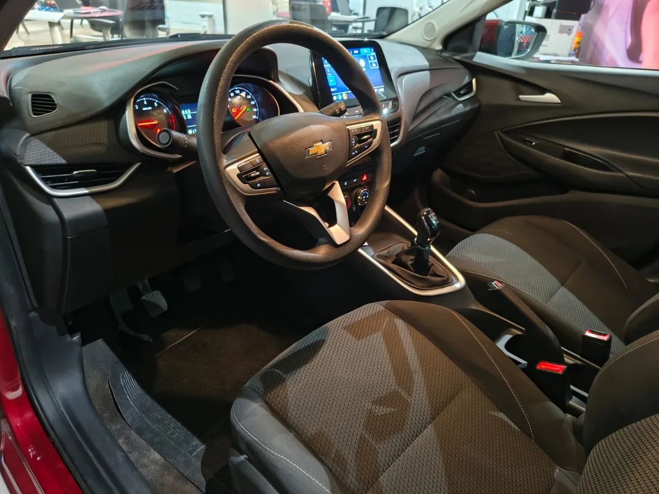 Chevrolet Onix Plus LT 1.0 12V Flex Mec. 4P, foto 10 de 15