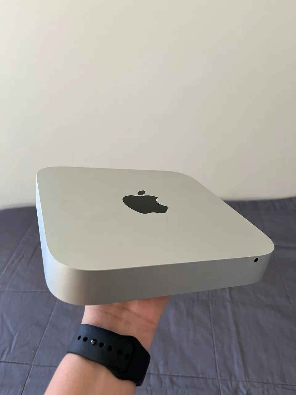APPLE MAC MINI - COM TECLADO E MOUSE - ANO 2012 - Computadores e