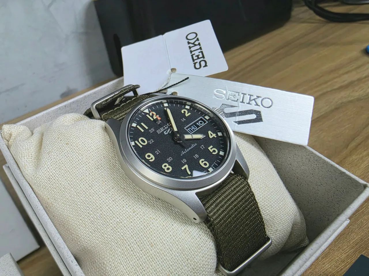 Relógio Seiko 5 Midfield Reduced SRPJ85 Automático Na caixa - Foto 2
