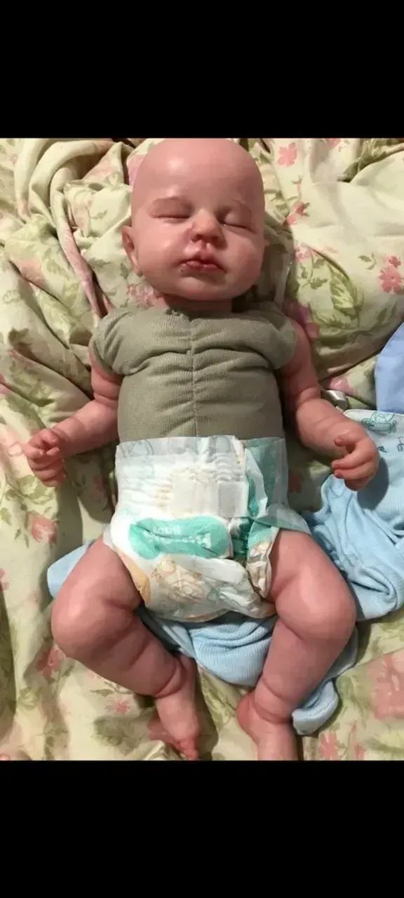 Boneca Bebê Reborn menino (Completa com Acessórios!) - Foto 3
