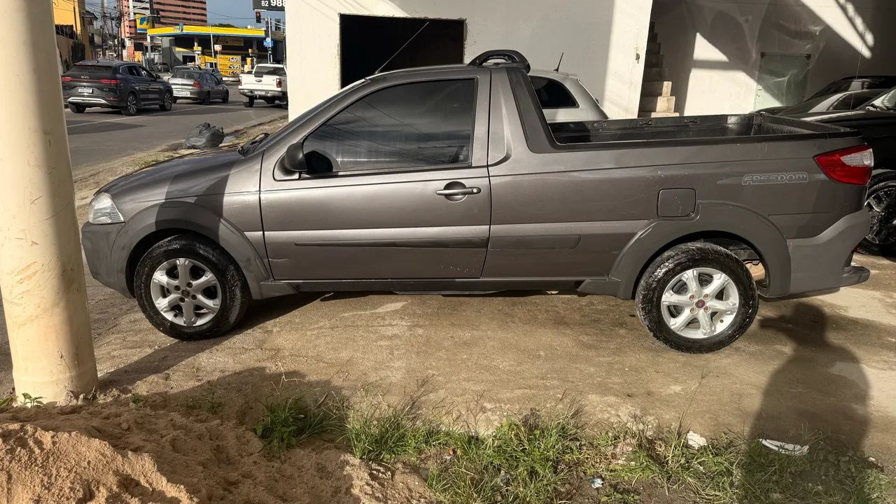 Fiat Strada Freedom 1.4 Flex 8V CS 2020 - Foto 3