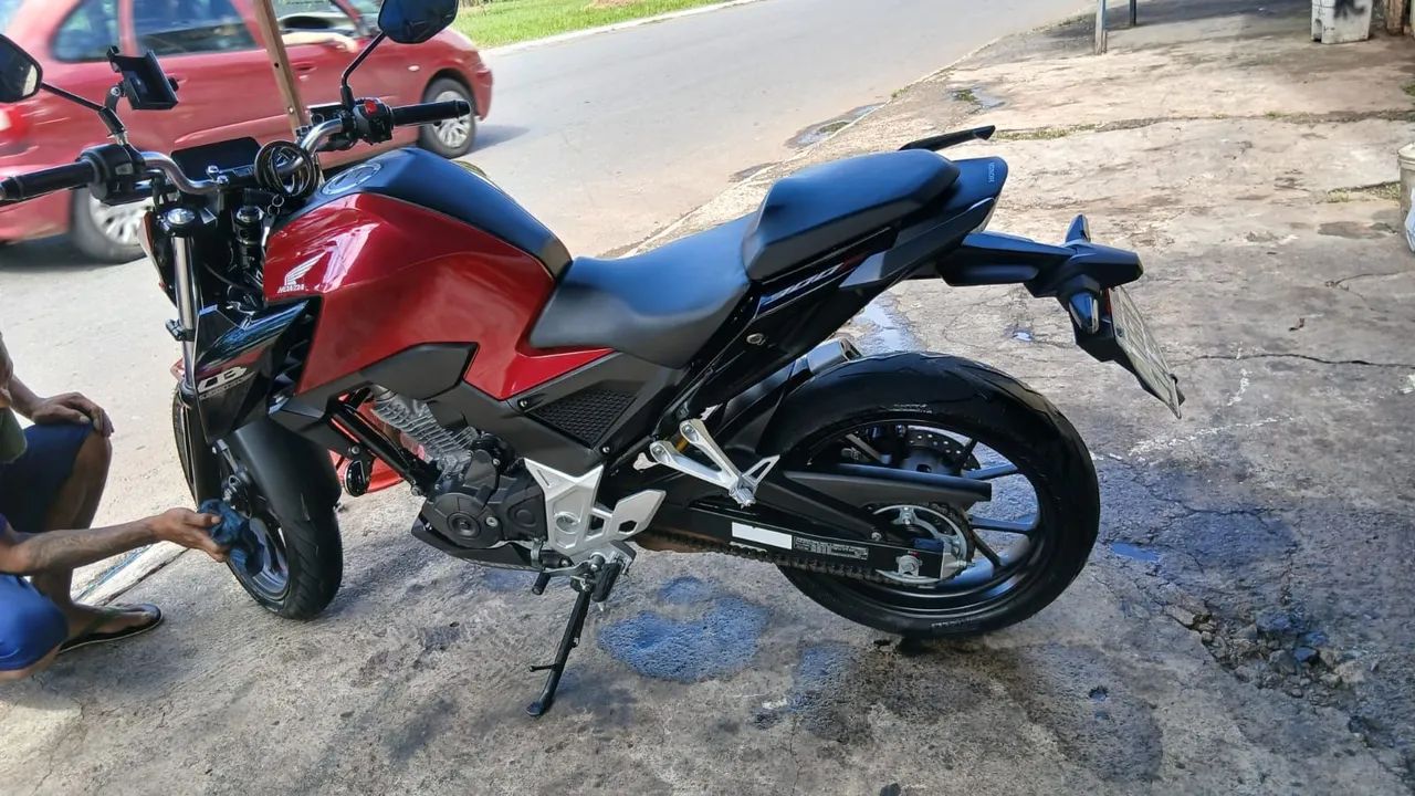 Cb 300f honda  - Foto 3