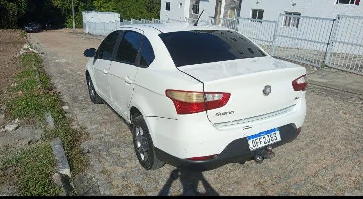 Fiat Grand Siena 2015