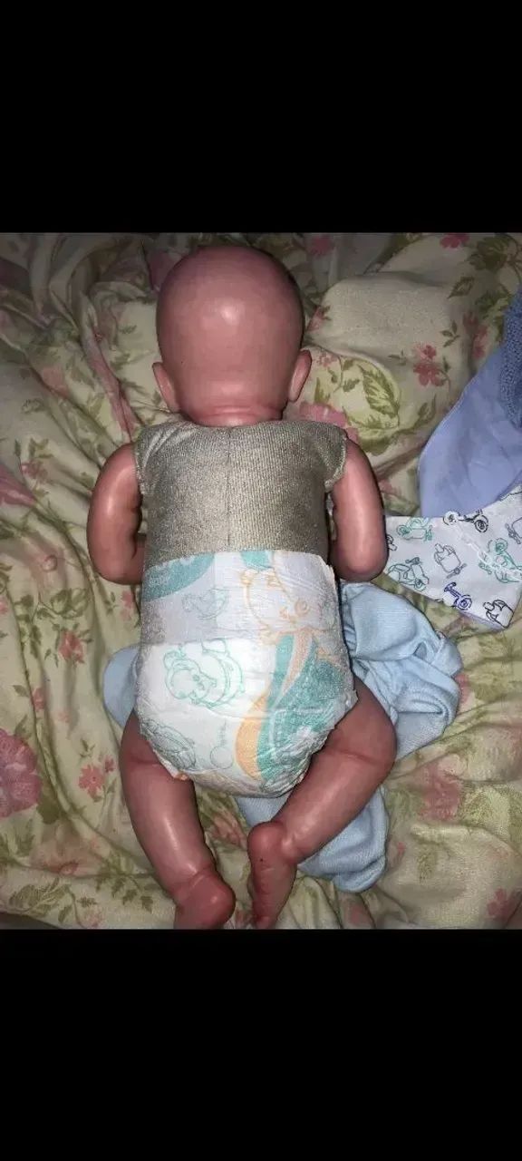 Boneca Bebê Reborn menino (Completa com Acessórios!) - Foto 4