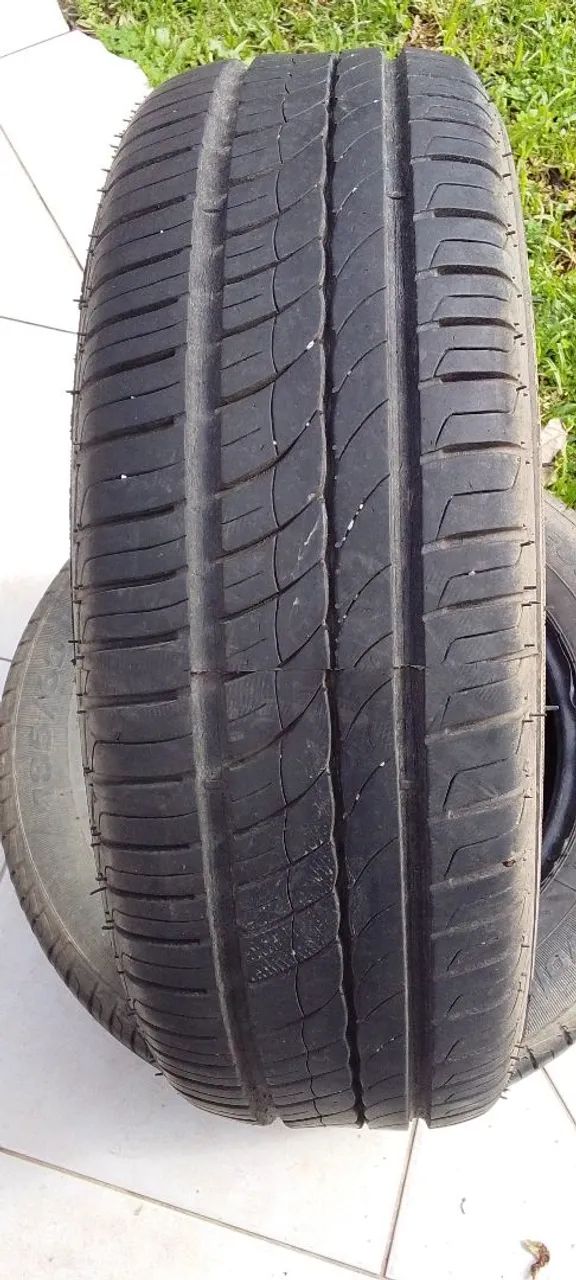 Vendo par de pneus 100 reais  - Foto 2