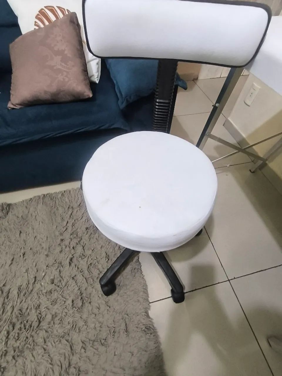 Mocho e escadinha semi novos 
