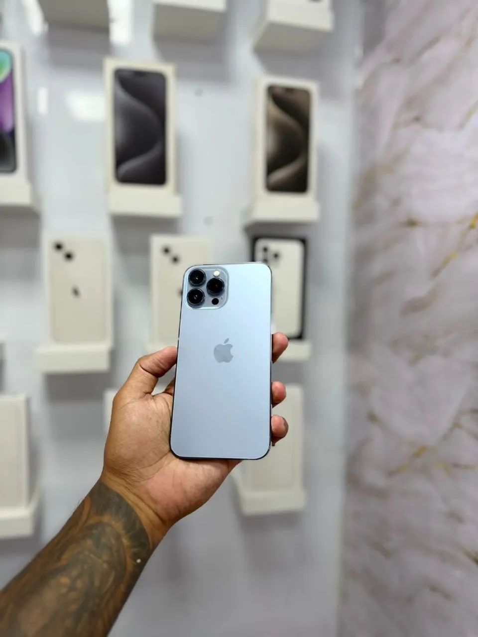 IPHONE 13 PRO MAX 256GB AZUL<br>R$ 3.550,00