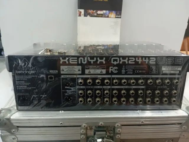MESA DE SOM ANALÓGICA MARCA: BEHRINGER MOD: QX 2442 USB COM CASE - Foto 4
