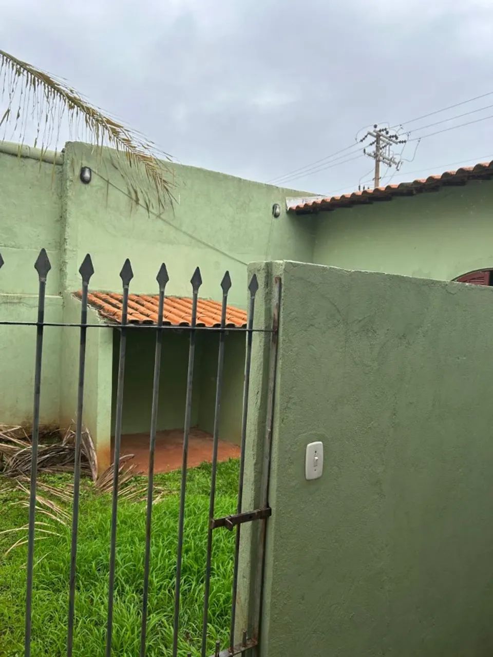 CASA COM QUINTAL PERTO CENTRO - Foto 2