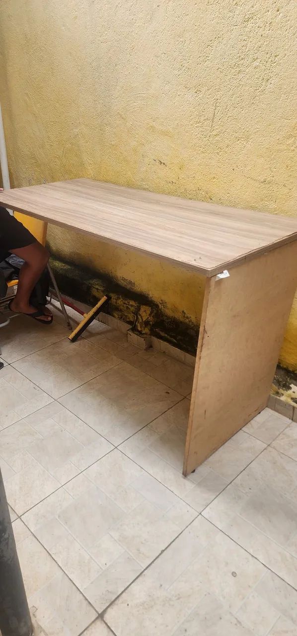 Desapego mesa para bancada ou escritório  - Foto 3