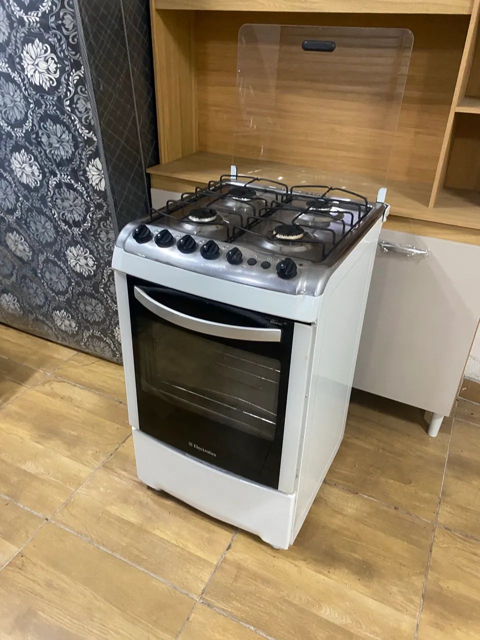 Fogão Eletrolux 4 bocas branco funcionando perfeitamente  - Foto 3