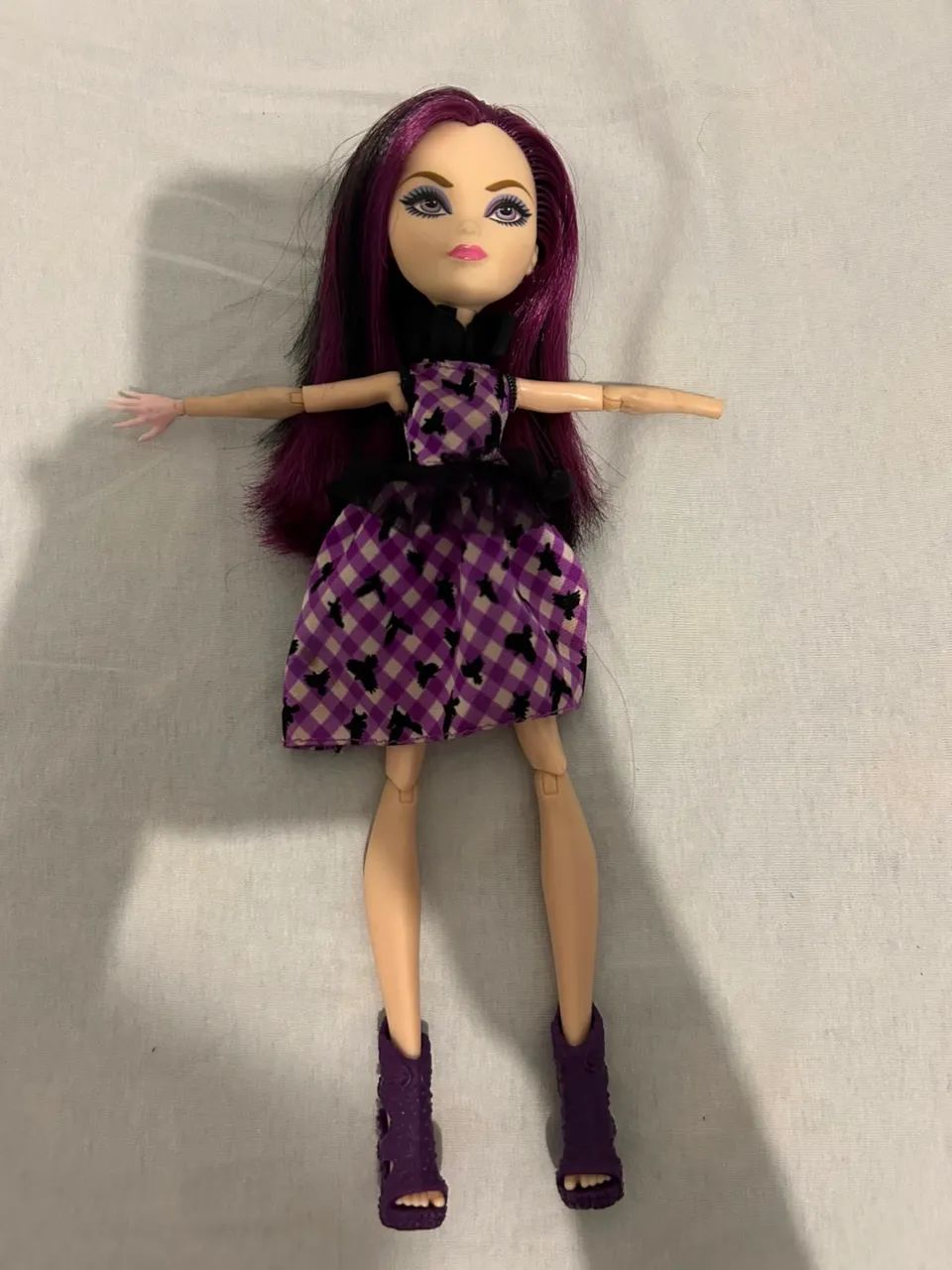 Boneca Ever After High Raven Queen picnic  - Foto 4