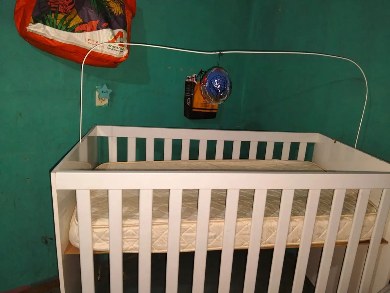 Vendo berço com colchão  - Foto 2