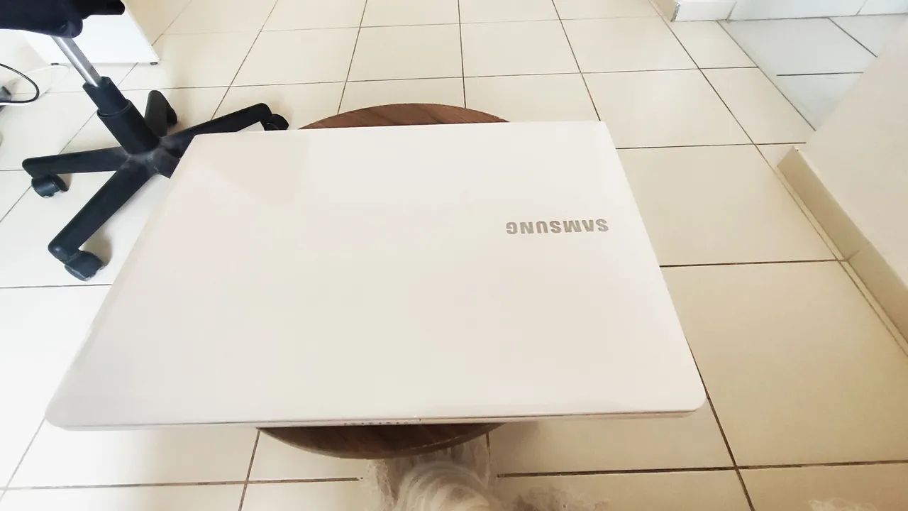 Vendo notebook Samsung para retirada de pecas - Foto 2
