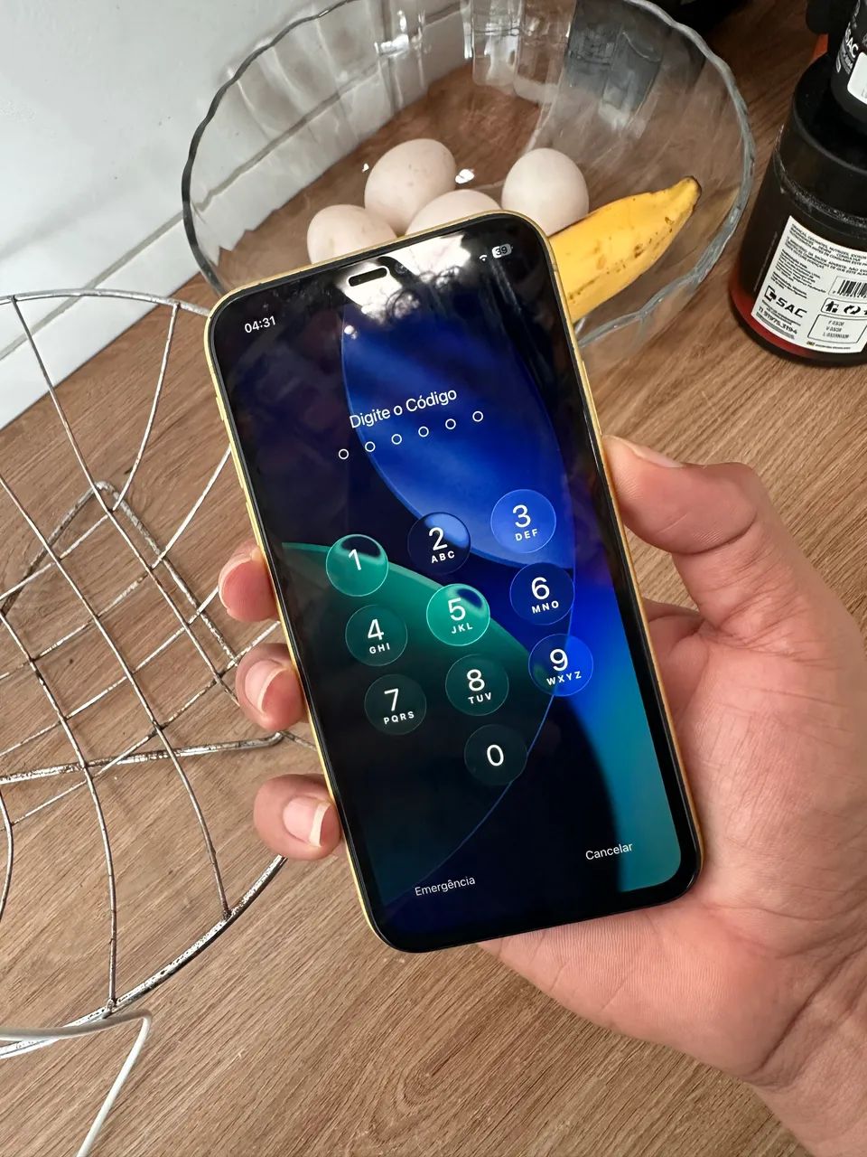 IPHONE 11 SEMINOVO BEM CONSERVADO