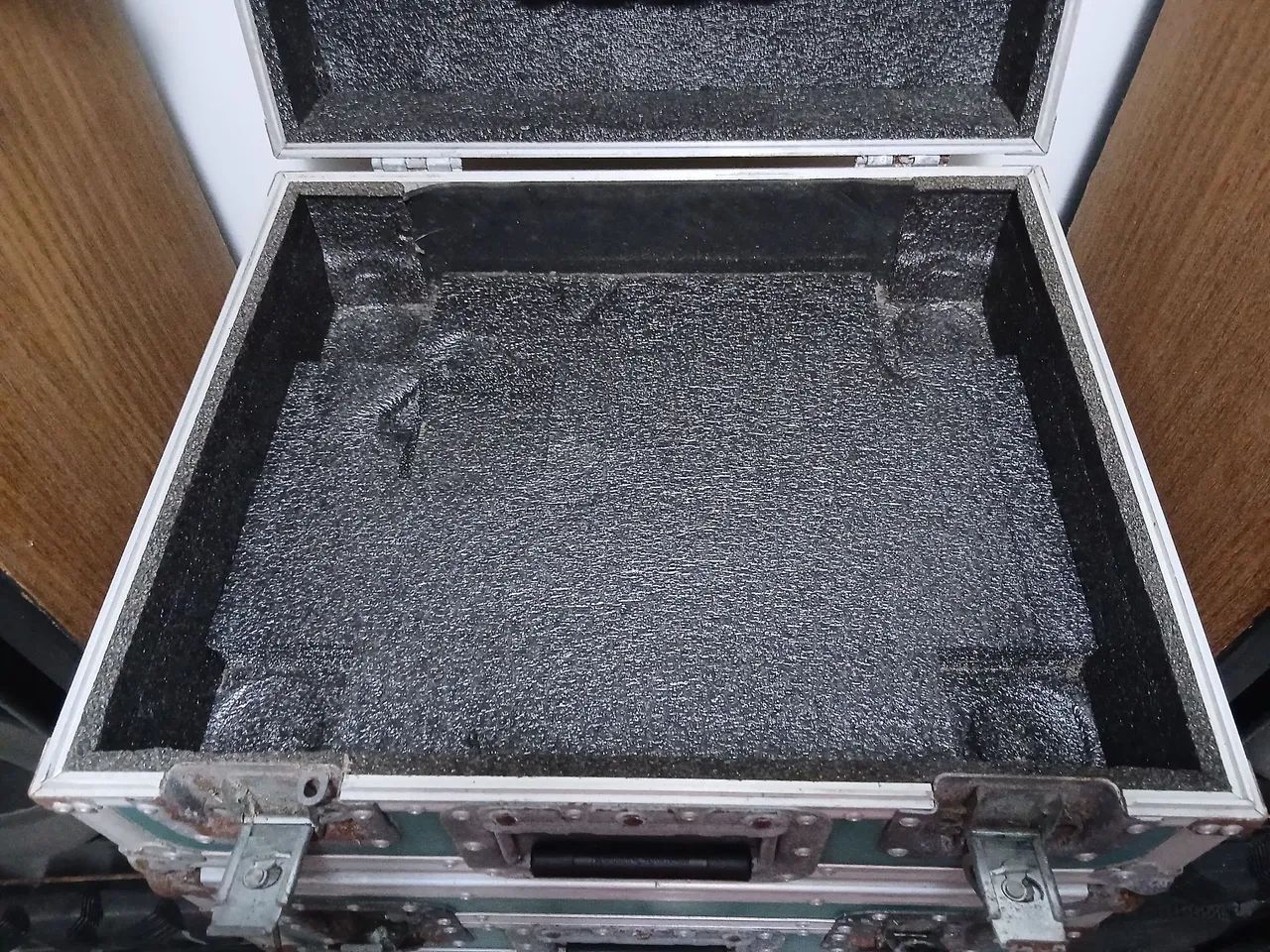 PAR DE CASES PARA TOCA DISCOS - Foto 5