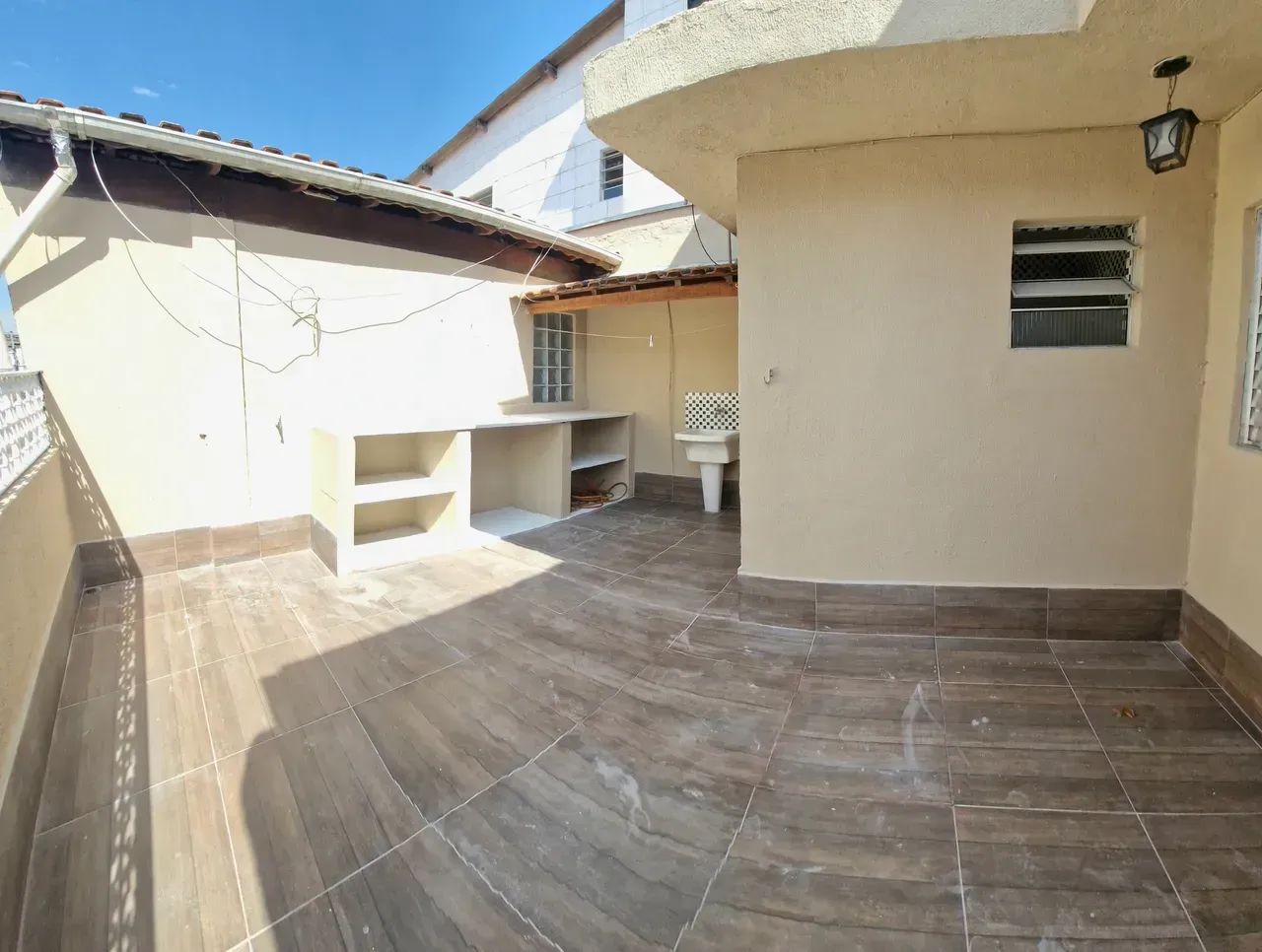 CASA DUPLEX REFORMADA COM 2 DORMITÓRIOS E QUINTAL  REGIÃO DA SABARÁ e INTERLAGOS - Foto 5