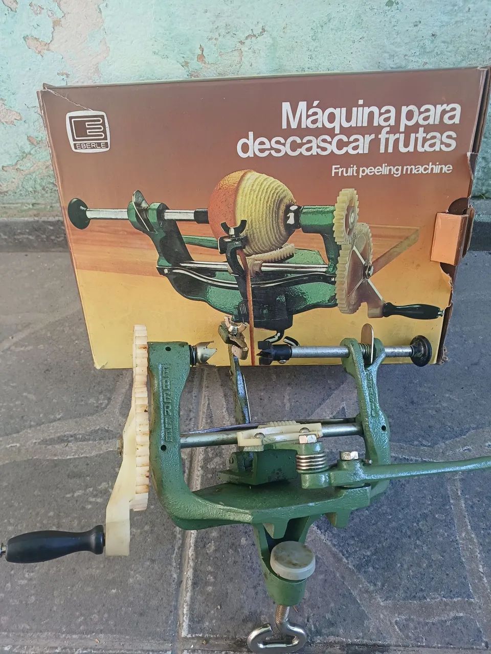 Máquina para desmarcar Frutas, antiga da marca Eberle