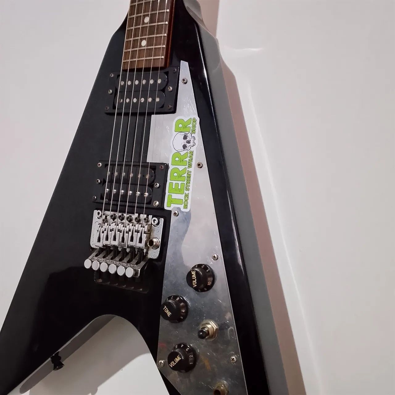 Guitarra flying V