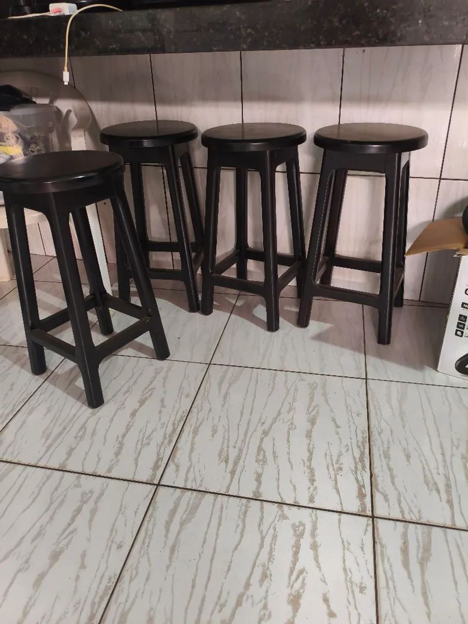 Vendo banquetas madeira 