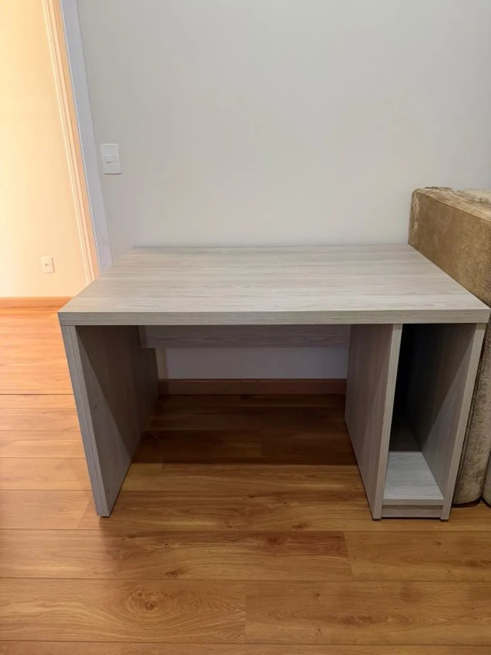 Mesa Escritório com Cadeira