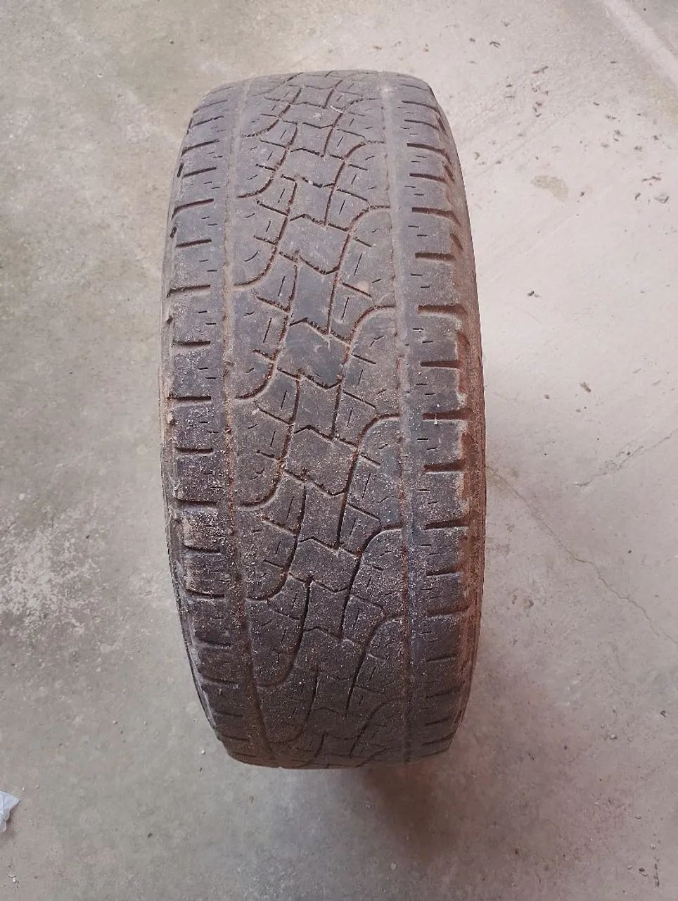 Pneu usado 245/70/R16 Pirelli 