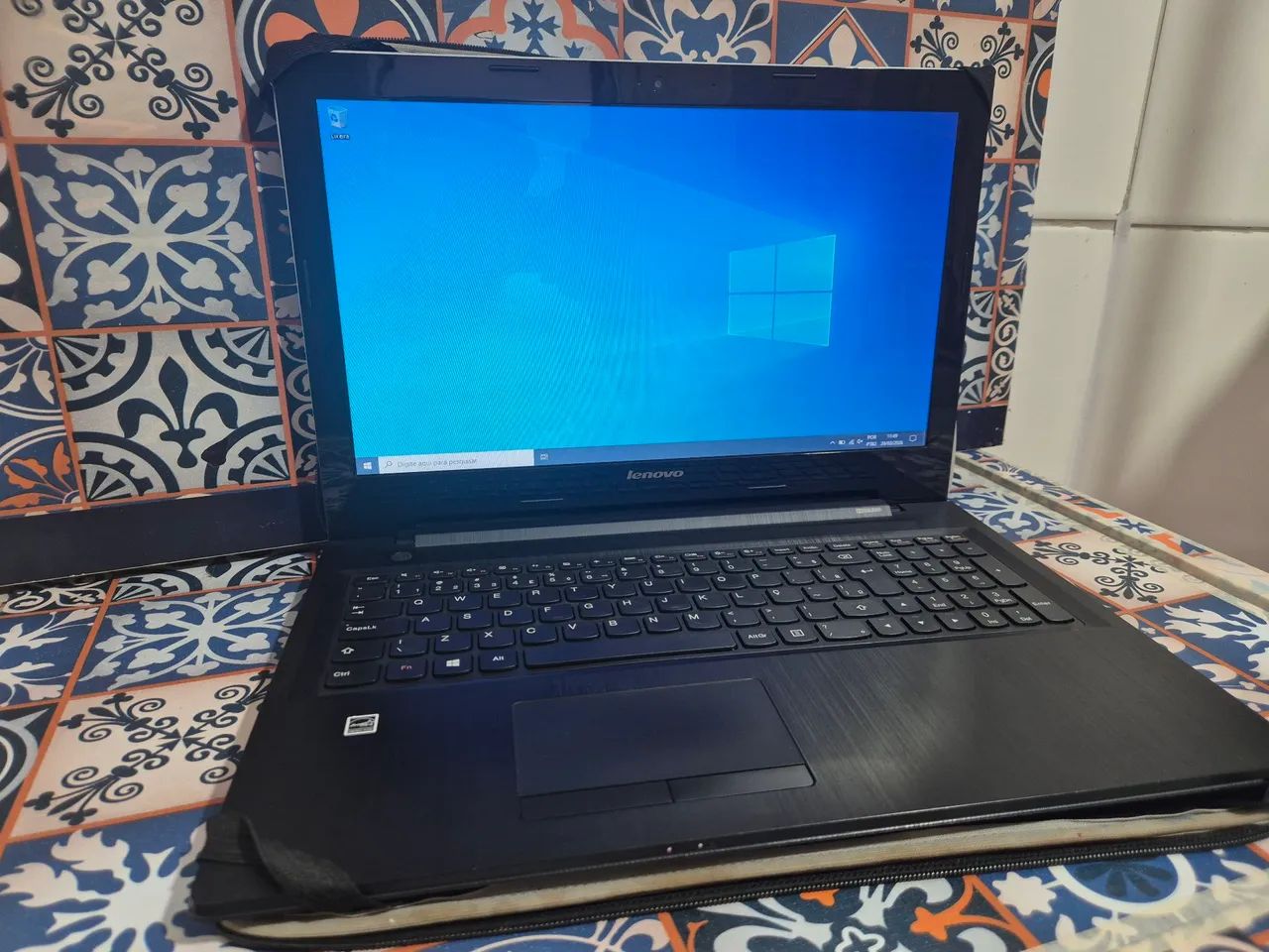 Notebook Lenovo + Case