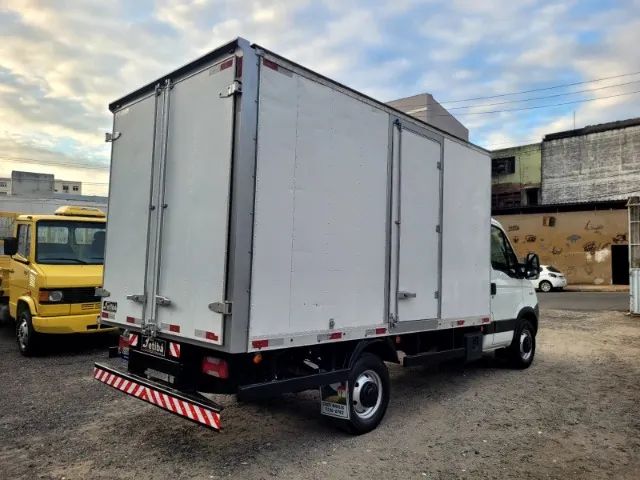 Iveco Daily 45S17 Baú 2013 - Foto 4