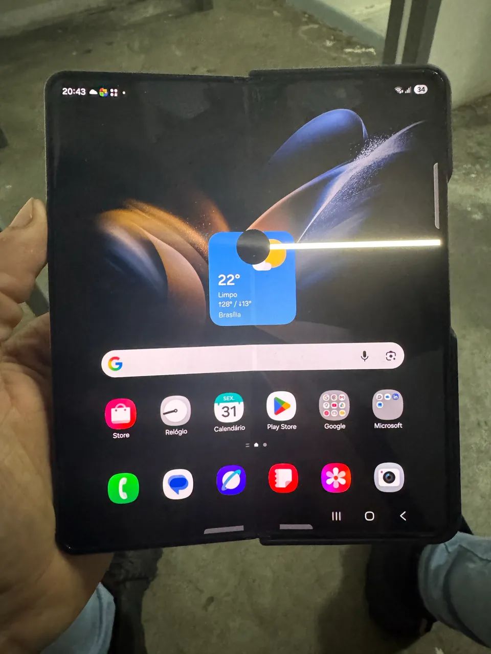 Samsung Galaxy z fold 4 com defeito na tela maior  - Foto 2